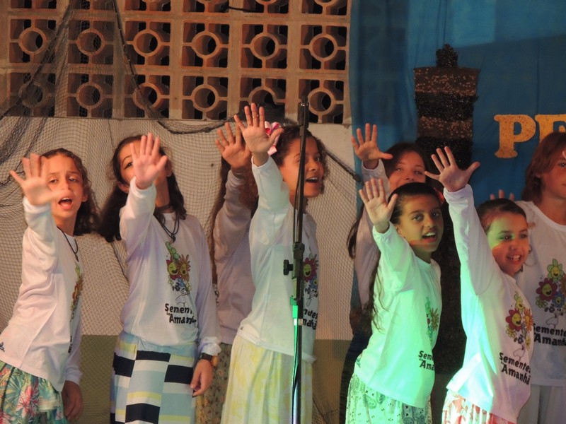 Apresentacoes culturais encantam na primeira noite do evento Mais que Morador 10