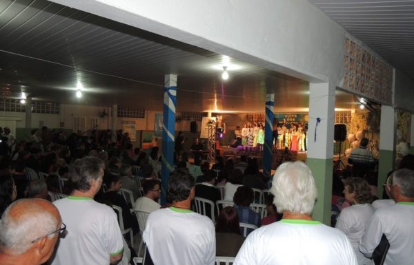 Apresentacoes culturais encantam na primeira noite do evento Mais que Morador 23