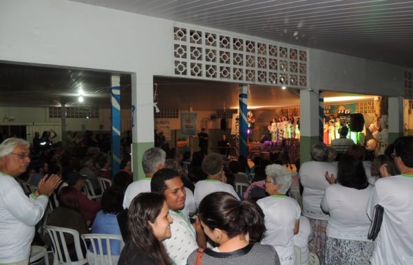 Apresentacoes culturais encantam na primeira noite do evento Mais que Morador 24