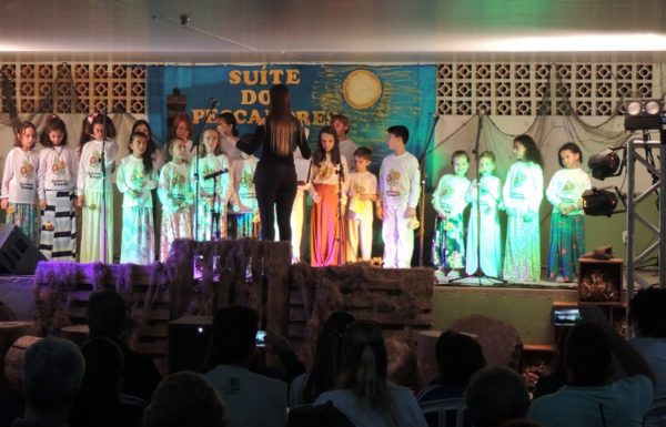 Apresentacoes culturais encantam na primeira noite do evento Mais que Morador 29