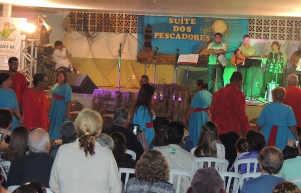 Apresentacoes culturais encantam na primeira noite do evento Mais que Morador 39