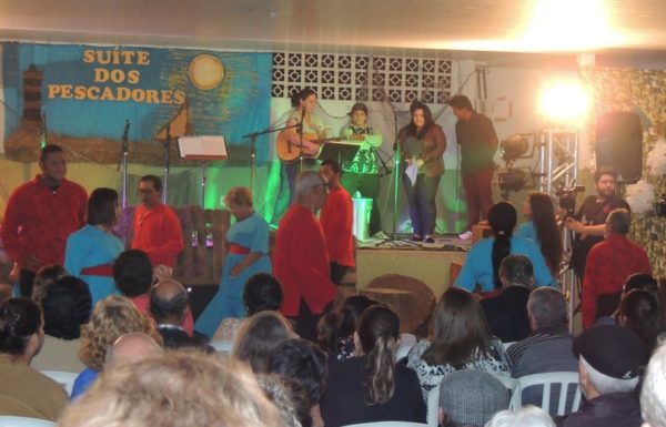 Apresentacoes culturais encantam na primeira noite do evento Mais que Morador 42