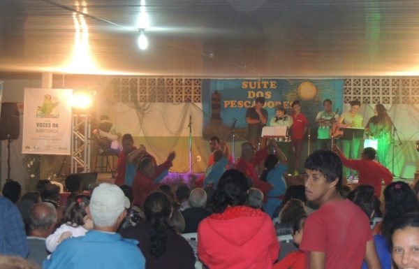 Apresentacoes culturais encantam na primeira noite do evento Mais que Morador 53