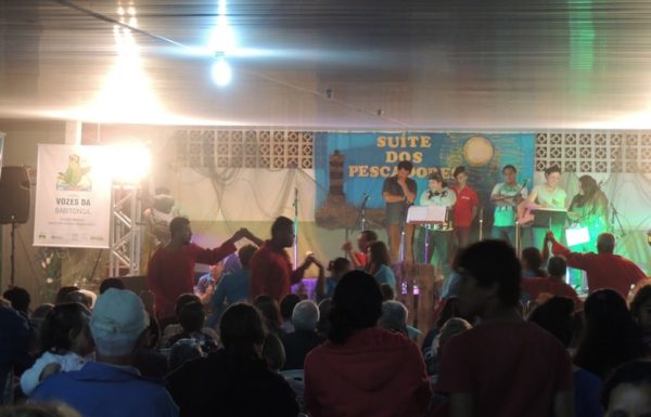 Apresentacoes culturais encantam na primeira noite do evento Mais que Morador 54