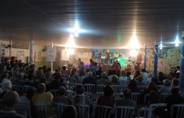 Apresentacoes culturais encantam na primeira noite do evento Mais que Morador 55