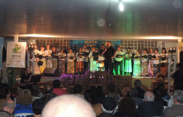 Apresentacoes culturais encantam na primeira noite do evento Mais que Morador 66