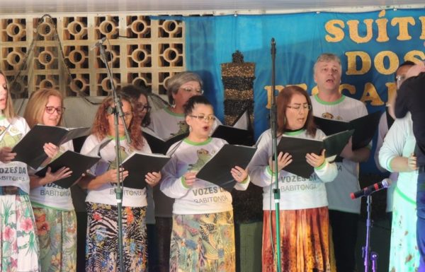 Apresentacoes culturais encantam na primeira noite do evento Mais que Morador 69