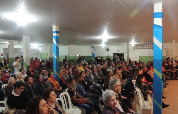 Apresentacoes culturais encantam na primeira noite do evento Mais que Morador 72