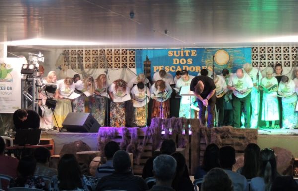 Apresentacoes culturais encantam na primeira noite do evento Mais que Morador 79