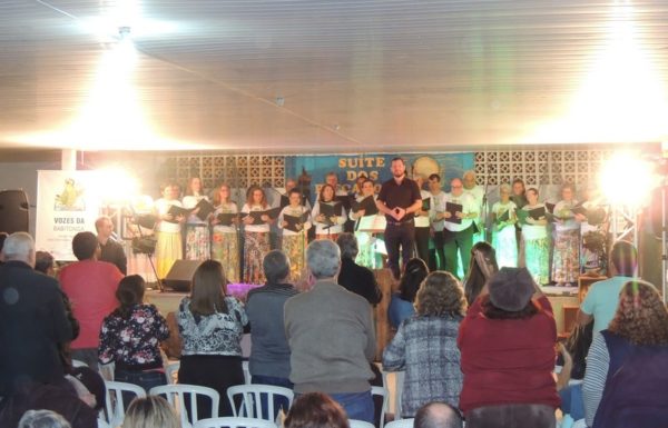 Apresentacoes culturais encantam na primeira noite do evento Mais que Morador 81