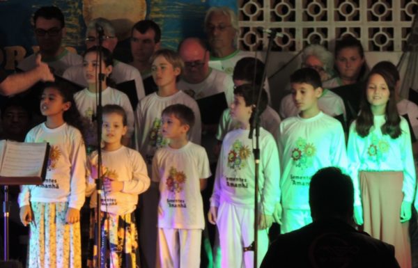 Apresentacoes culturais encantam na primeira noite do evento Mais que Morador 91