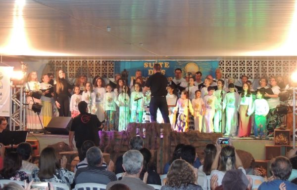 Apresentacoes culturais encantam na primeira noite do evento Mais que Morador 98