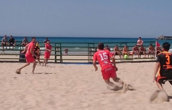 Ex-jogador de futebol de Itapoa atua no beach soccer espanhol 07