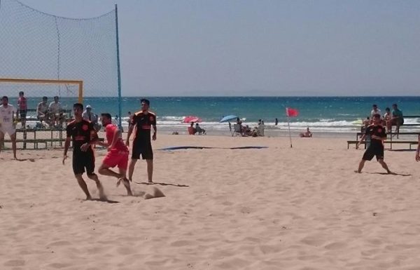 Ex-jogador de futebol de Itapoa atua no beach soccer espanhol 08