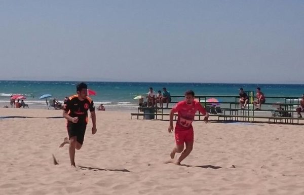 Ex-jogador de futebol de Itapoa atua no beach soccer espanhol 10