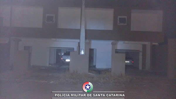 Roubo de automoveis e porte ilegal de arma estao entre os destaques policiais do final de semana 03