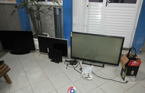 Roubo de automoveis e porte ilegal de arma estao entre os destaques policiais do final de semana 07