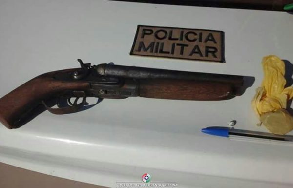 Roubo de automoveis e porte ilegal de arma estao entre os destaques policiais do final de semana 18