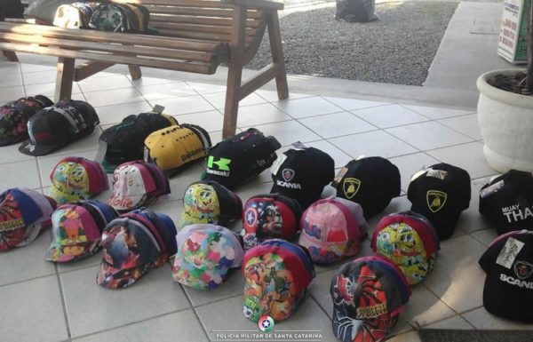 loja de bijuterias e arrombada e pm localiza boa parte do que foi furtado em ponto de drogas 6