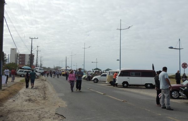 2o Encontro de Antigos de Itapoa contabiliza mais de 300 veiculos expostos 01