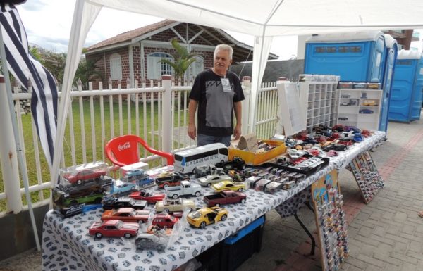 2o Encontro de Antigos de Itapoa contabiliza mais de 300 veiculos expostos 12