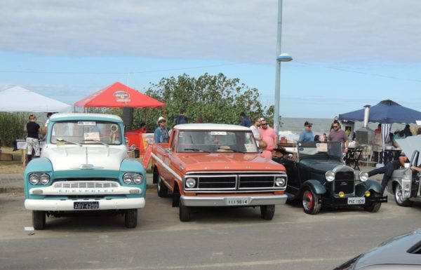 2o Encontro de Antigos de Itapoa contabiliza mais de 300 veiculos expostos 15