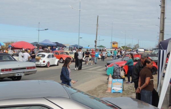 2o Encontro de Antigos de Itapoa contabiliza mais de 300 veiculos expostos 16