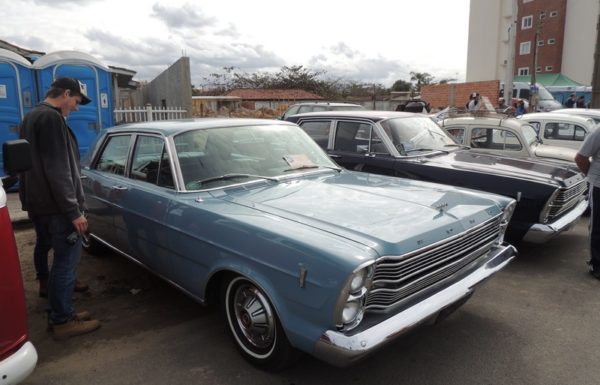 2o Encontro de Antigos de Itapoa contabiliza mais de 300 veiculos expostos 17