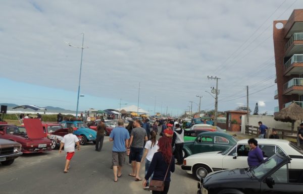 2o Encontro de Antigos de Itapoa contabiliza mais de 300 veiculos expostos 34