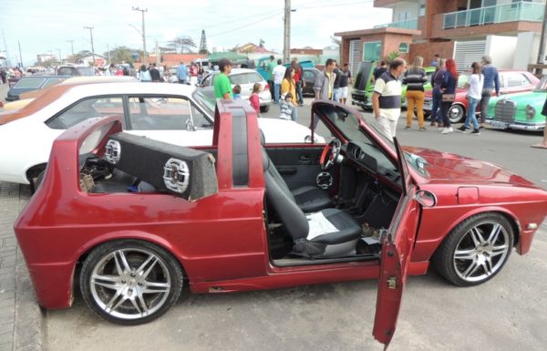 2o Encontro de Antigos de Itapoa contabiliza mais de 300 veiculos expostos 36