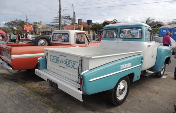 2o Encontro de Antigos de Itapoa contabiliza mais de 300 veiculos expostos 44