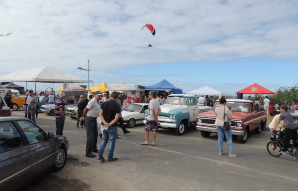 2o Encontro de Antigos de Itapoa contabiliza mais de 300 veiculos expostos 52