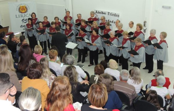 Coral da Sociedade Lirica de Joinville visita Itapoa 37