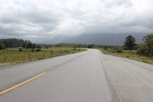 a_entrega_a_comunidade_do_contorno_de_garuva_na_regiao_norte_do_estado_esta_prevista_para_outubro__20170814_1475191445