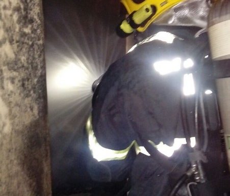 Bombeiros de Itapoa apagam incendio em residencia do bairro Samambaial 4