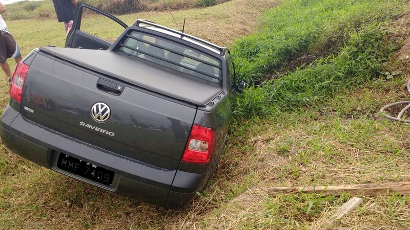 homem morre apos infarto e batida de carro no balneario Rainha 01