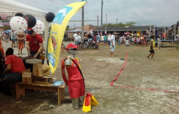 Bombeiros realizam prevenção e demonstração em evento Brincando e Sonhando 05