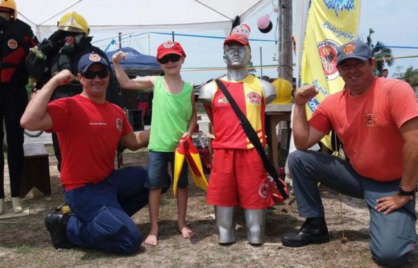 Bombeiros realizam prevenção e demonstração em evento Brincando e Sonhando 14
