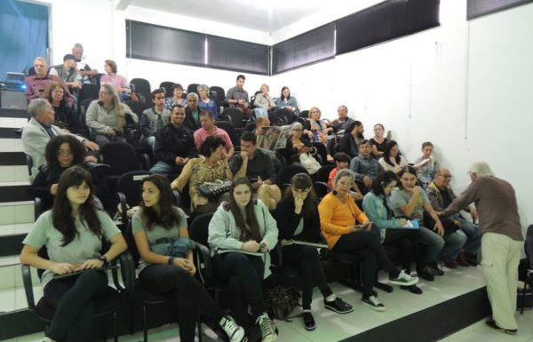 Concerto Sua Majestade, o Violao na Casa da Cultura de Itapoa foi um sucesso 03