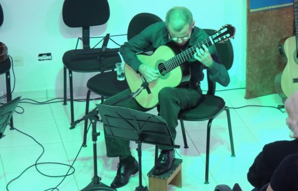 Concerto Sua Majestade, o Violao na Casa da Cultura de Itapoa foi um sucesso 07
