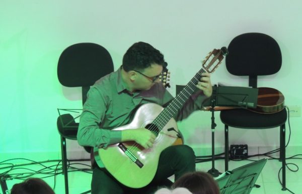 Concerto Sua Majestade, o Violao na Casa da Cultura de Itapoa foi um sucesso 23