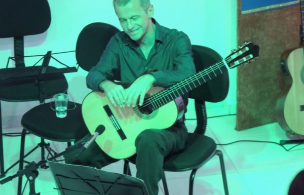 Concerto Sua Majestade, o Violao na Casa da Cultura de Itapoa foi um sucesso 29