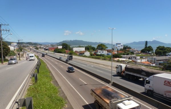 Concessionaria preve movimento 46 por cento maior nas estradas durante o feriado