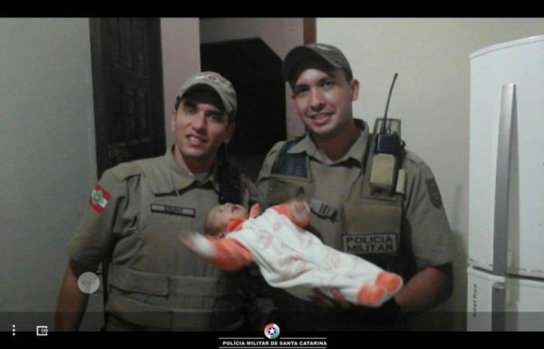 PM reanima recem-nascido engasgado com leite materno em Itapoa