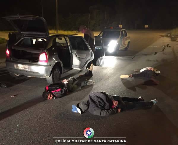 Quadrilha presa apos dois assaltos em Itapoa 4