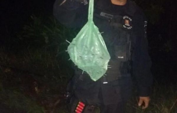 bandidos arrombam agencia da caixa em Itapoa 5