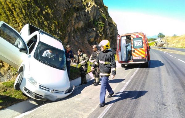 Acidente no Trevo do Contorno de Garuva poe em discussao a seguranca do transito no local 4
