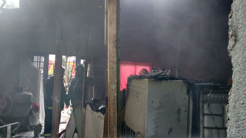 Bombeiros atendem ocorrencia de incendio no Sao Jose em Itapoa 1