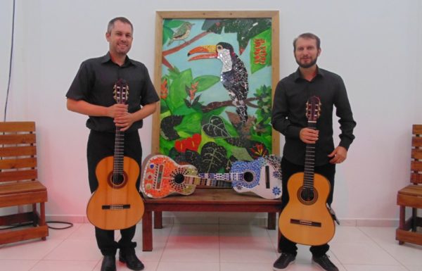 Recital Duo Favaro e Bernardes se apresenta em Itapoa 8