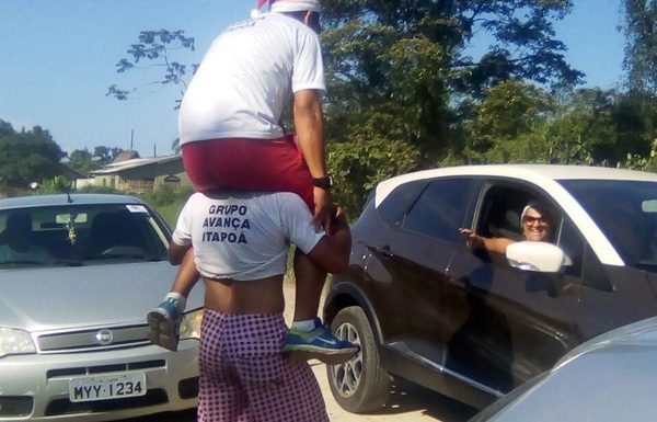 Natal da Magia distribui cerca de 3 mil brinquedos as criancas de cinco bairros de Itapoa 01